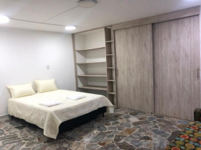 Céntrico apartamento y bien ubicado en laureles 202